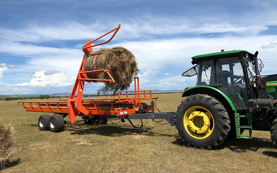 標(biāo)題：9YJQ-10型圓草捆撿拾運(yùn)輸車
瀏覽次數(shù)：45
發(fā)表時(shí)間：2023-12-12