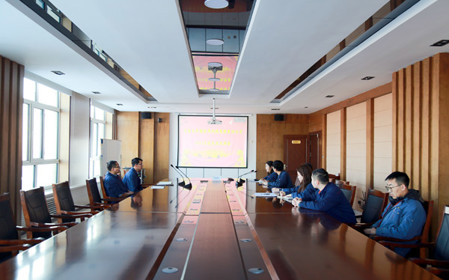 標(biāo)題：華德牧草公司召開(kāi)2024年黨建工作述職評(píng)議會(huì)
瀏覽次數(shù)：957
發(fā)表時(shí)間：2025-01-23